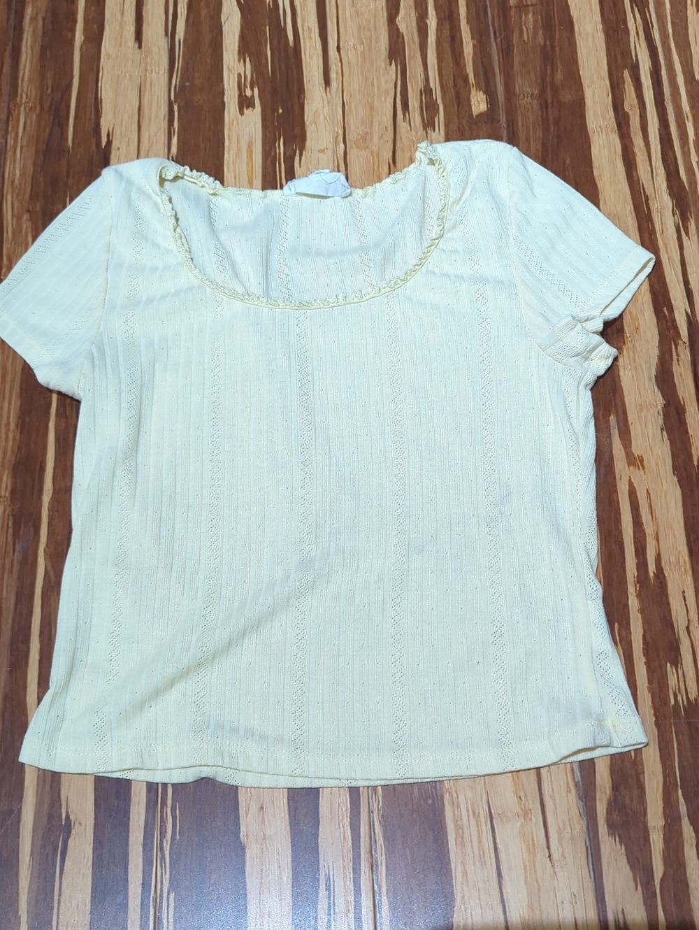 Women’s Yellow Short Sleeve Scoop Neck Top